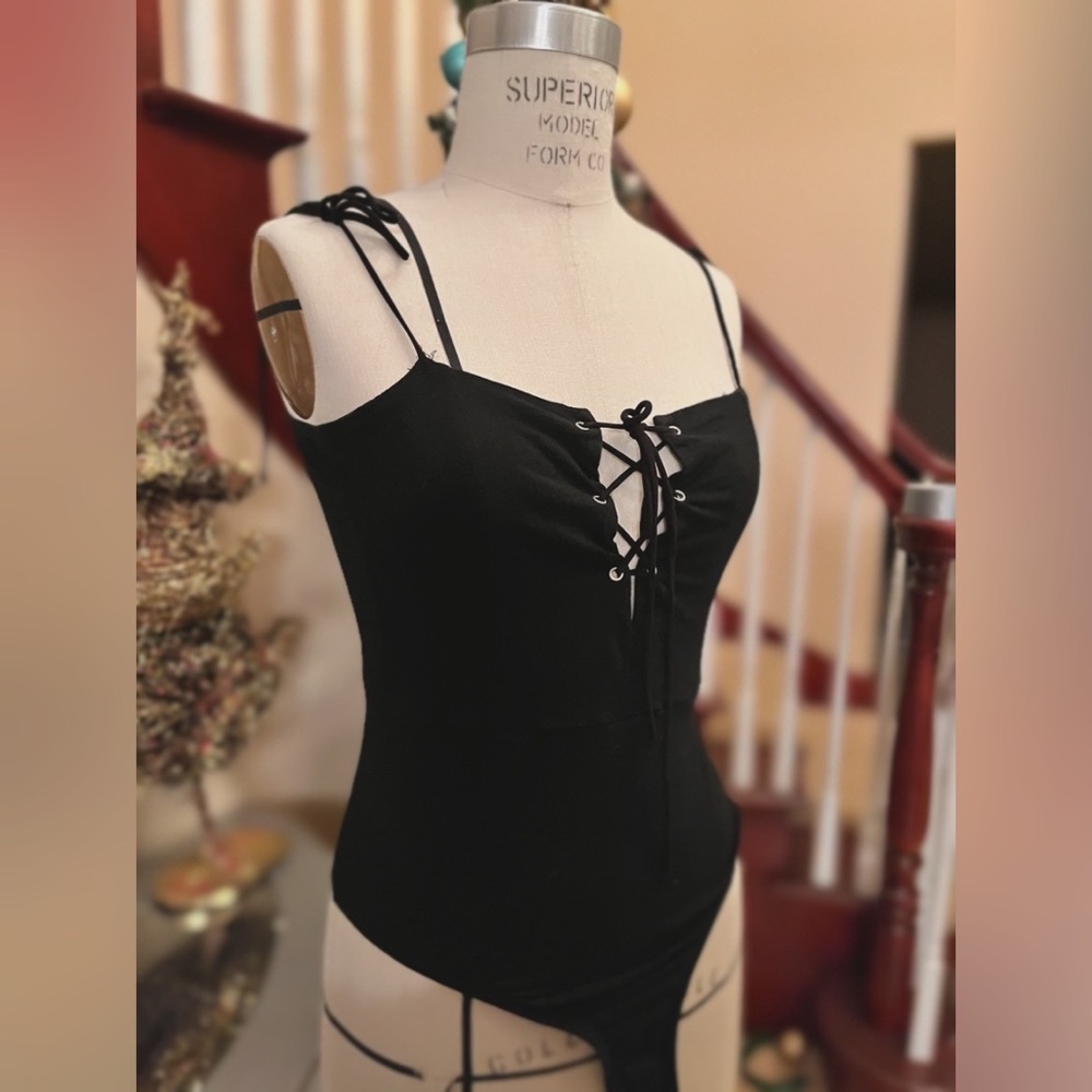 Dolls kill Very cute lace up black cotton bodysuit